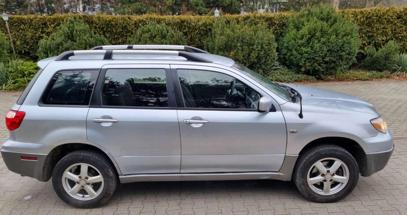 Mitsubishi Outlander cena 9500 przebieg: 277000, rok produkcji 2006 z Łaszczów małe 352